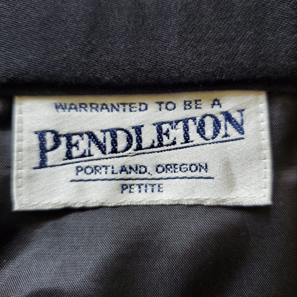 Pendleton Black Silk Blend Pencil Skirt.  Size 14p - Picture 5 of 7